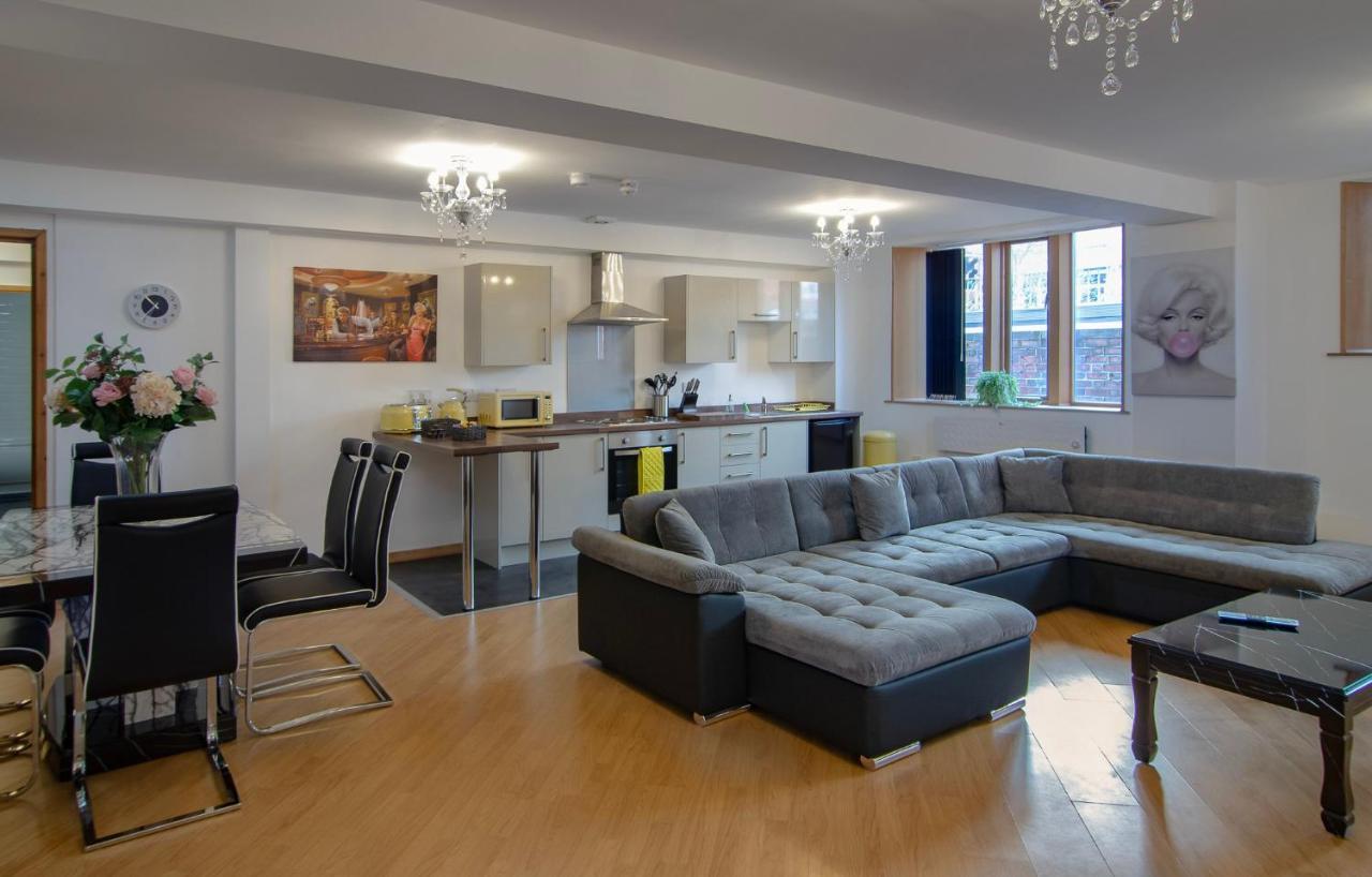 Super Spacious Church Conversion Close To Tower Blackpool Exteriér fotografie